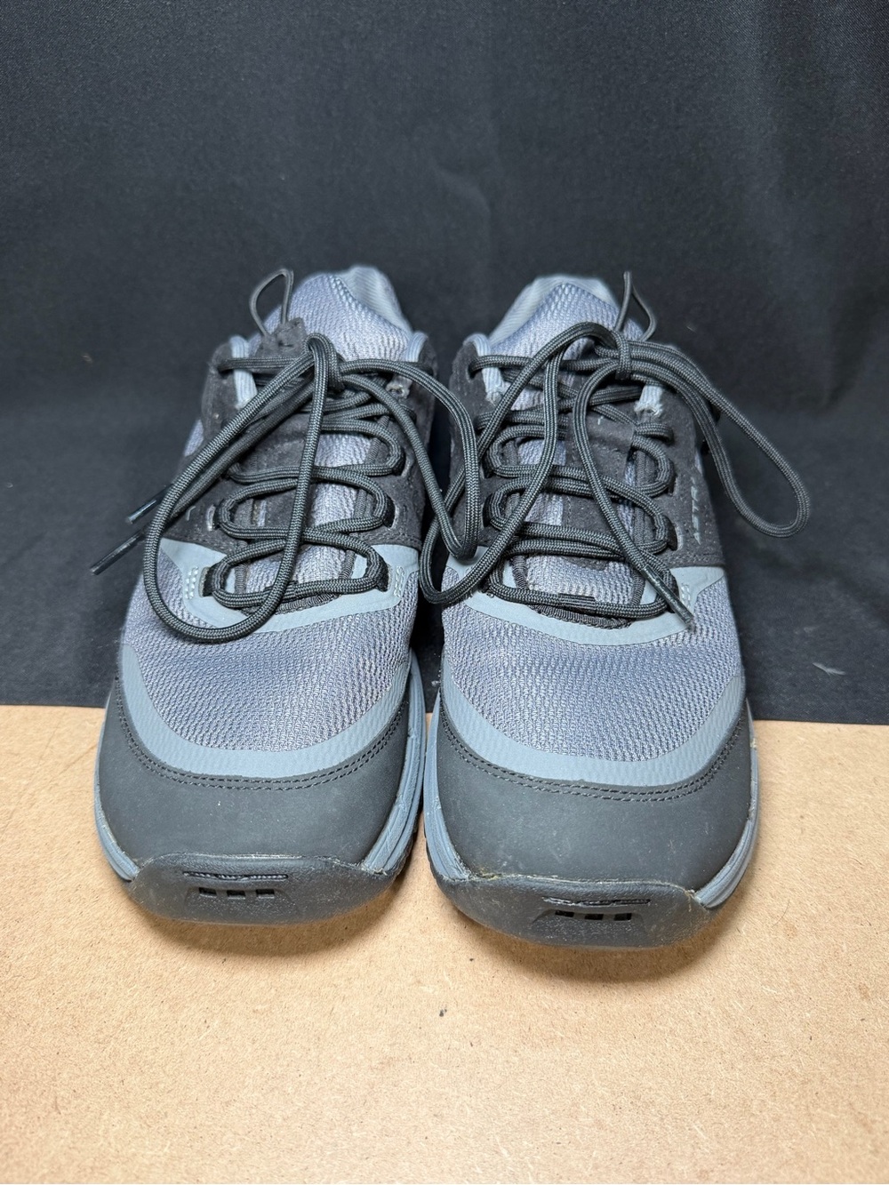 Astral Tri Scuffler Men’s Sz 8 Two Tone Gray Hiking Shoes Lace Sneakers